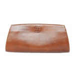 กระเป๋าแบบถือ Posh Chestnut  Clutch สำหรับผู้หญิง ดีไซน์เพื่อการใช้งานได้หลากหลาย 